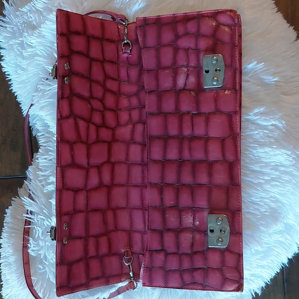 BCBG Maxazria magenta vintage clutch lItalian Leather purse also has strap - Picture 5 of 8